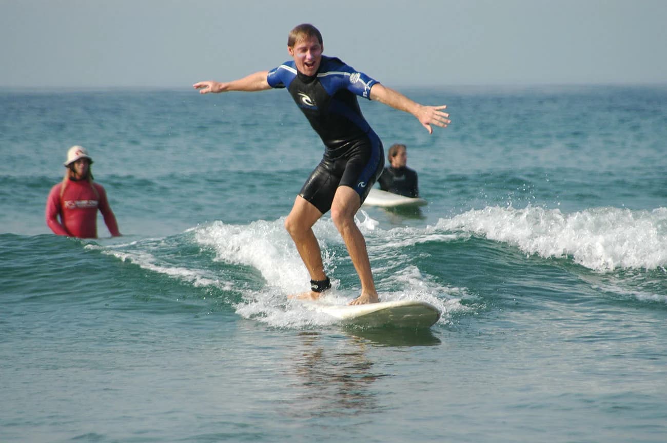 Surfing Coaching & Board Rental